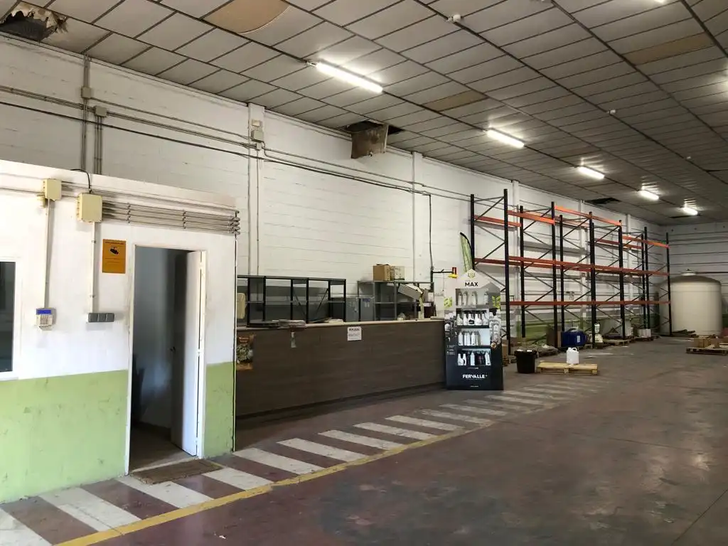 Nave industrial in vendita a Santa María del Águila
