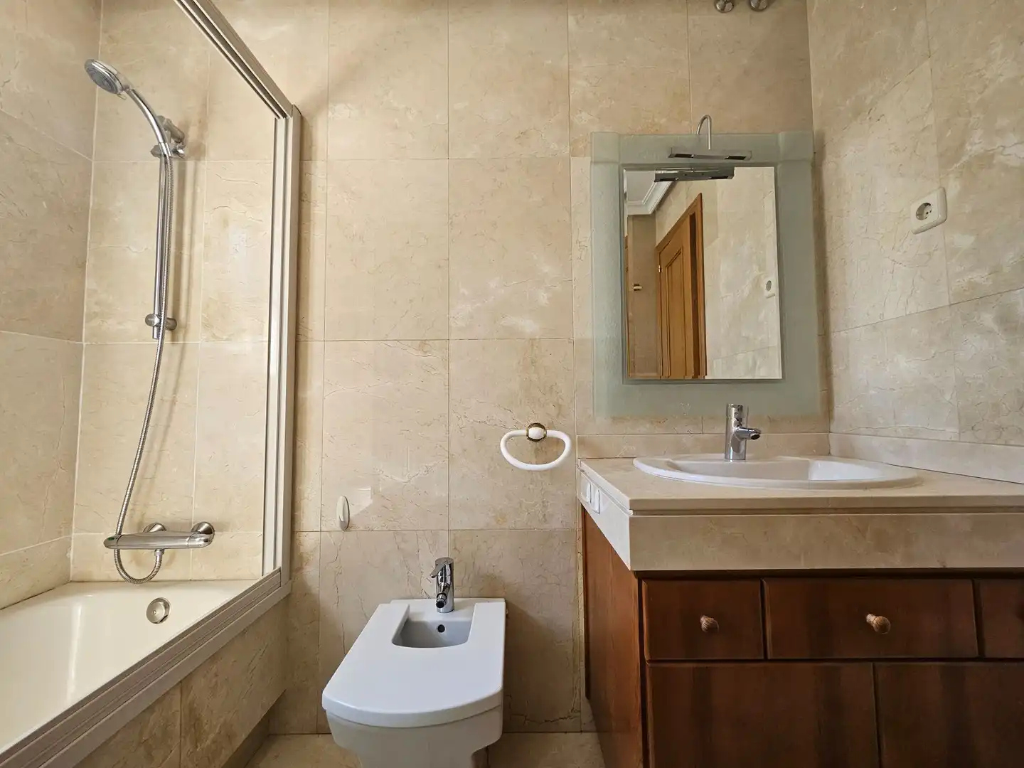 Bathroom of Houses for rent in Valdemorillo  with Air Conditioner, Heating and Private garden