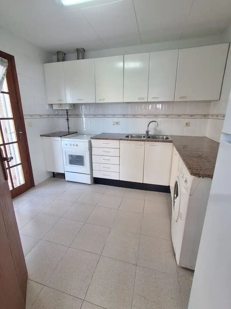 Cuina de Casa o xalet de lloguer en Lloret de Mar amb Calefacció, Jardí privat i Piscina