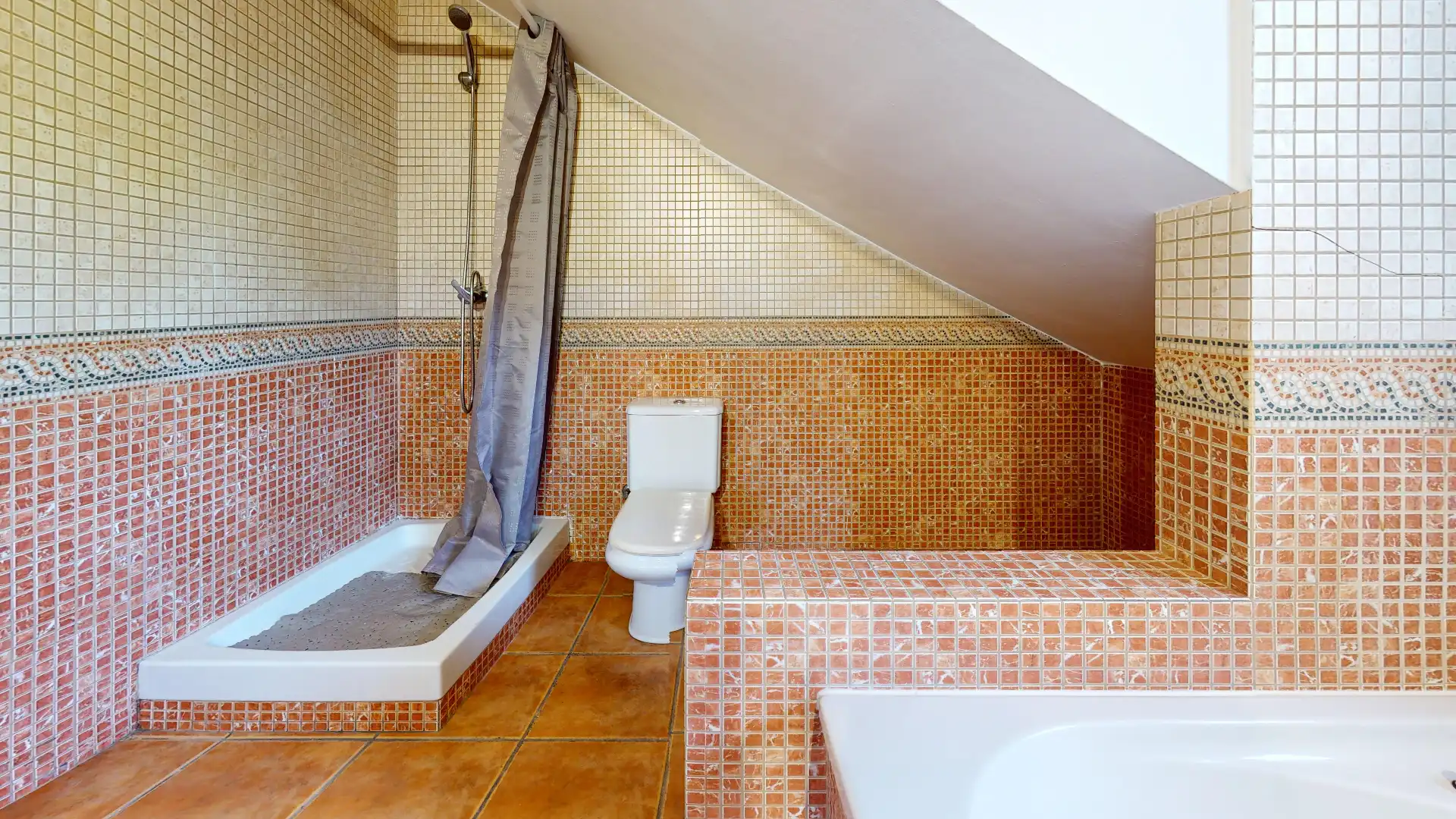 Bany de Casa o xalet en venda en Lliçà d'Amunt amb Aire condicionat, Calefacció i Jardí privat