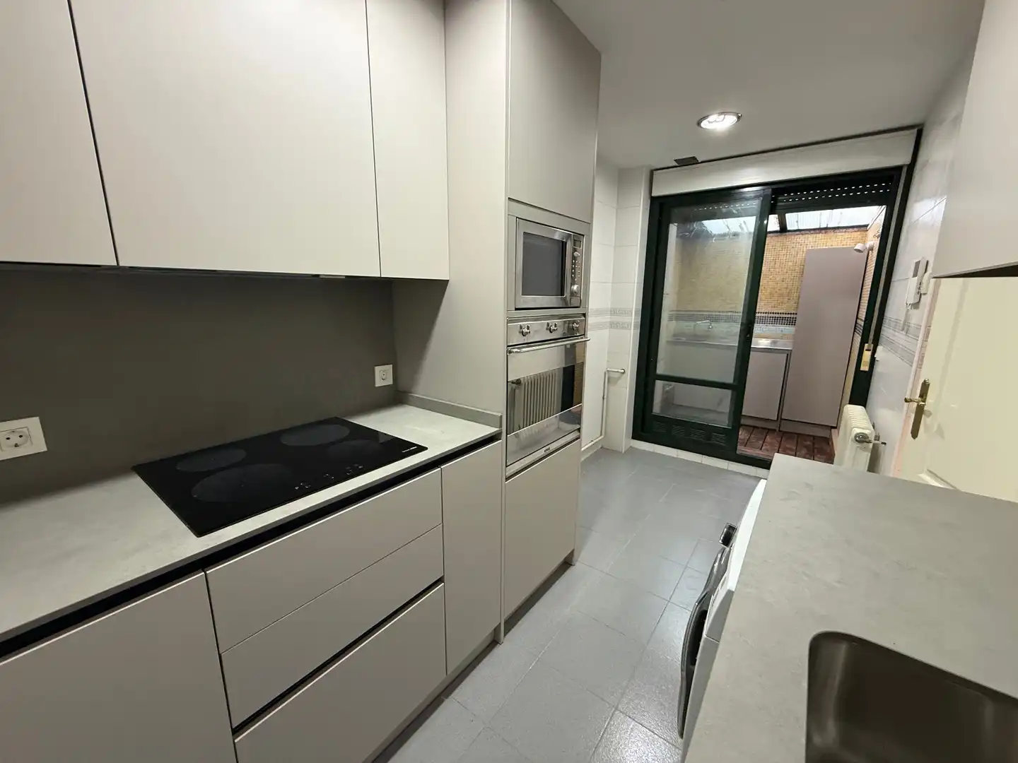 Cocina de Dúplex en venta en Pozuelo de Alarcón con Aire acondicionado, Trastero y Piscina comunitaria