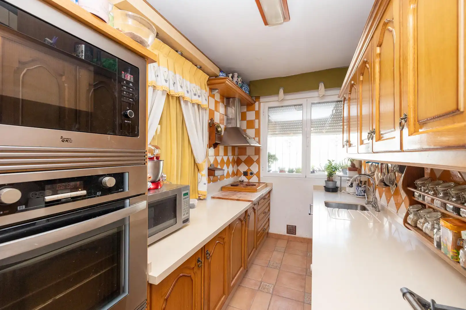 Küche von Einfamilien-Reihenhaus zum Verkauf in Benalúa de las Villas mit Balkon