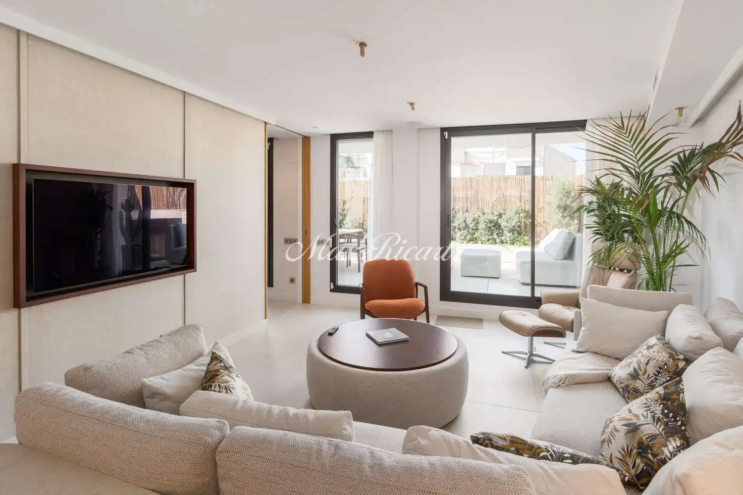 Living room of Attic for rent in Barcelona  with Air Conditioner, Heating and Terrace