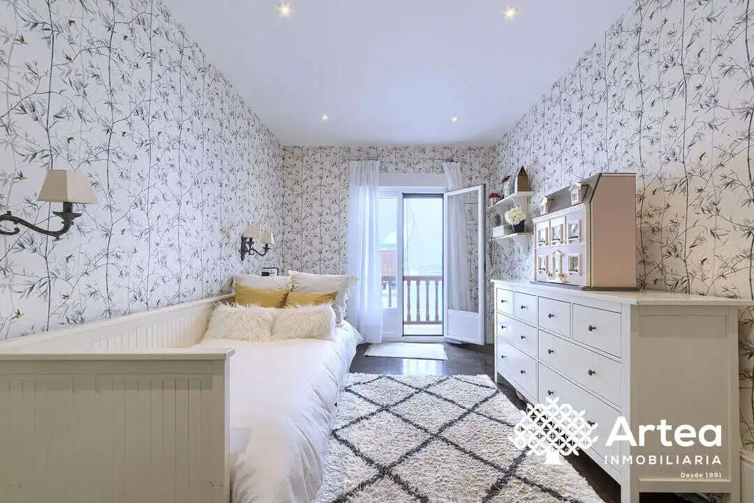 Habitación de Piso en venta en Getxo  con Calefacción, Trastero y Balcón