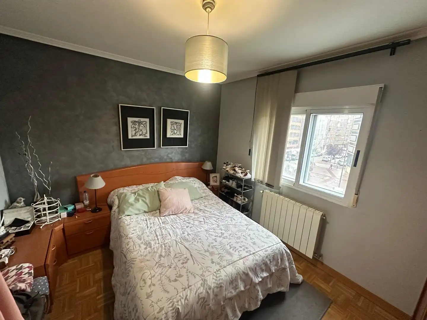 Habitación de Apartamento en venta en Burgos Capital con Calefacción y Terraza