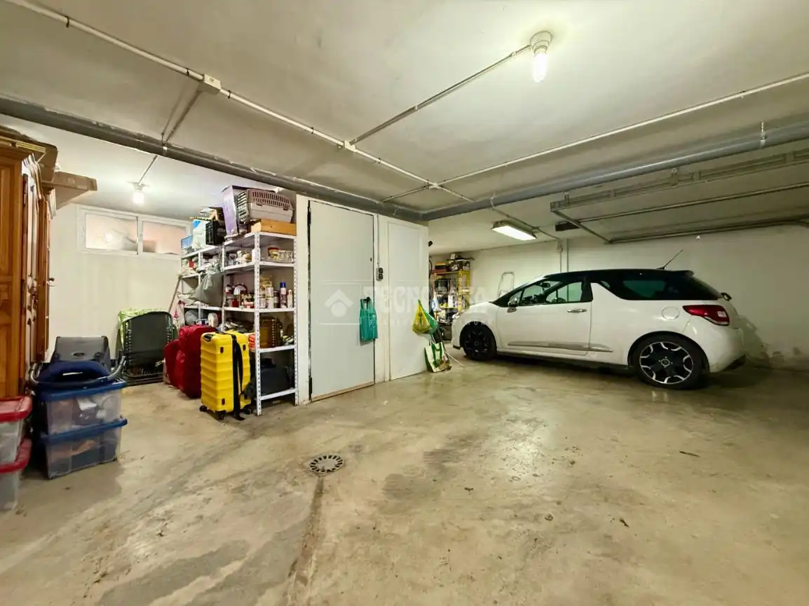 Parking of Detached homes for sale in Alovera  with Air Conditioner, Heating and Private garden