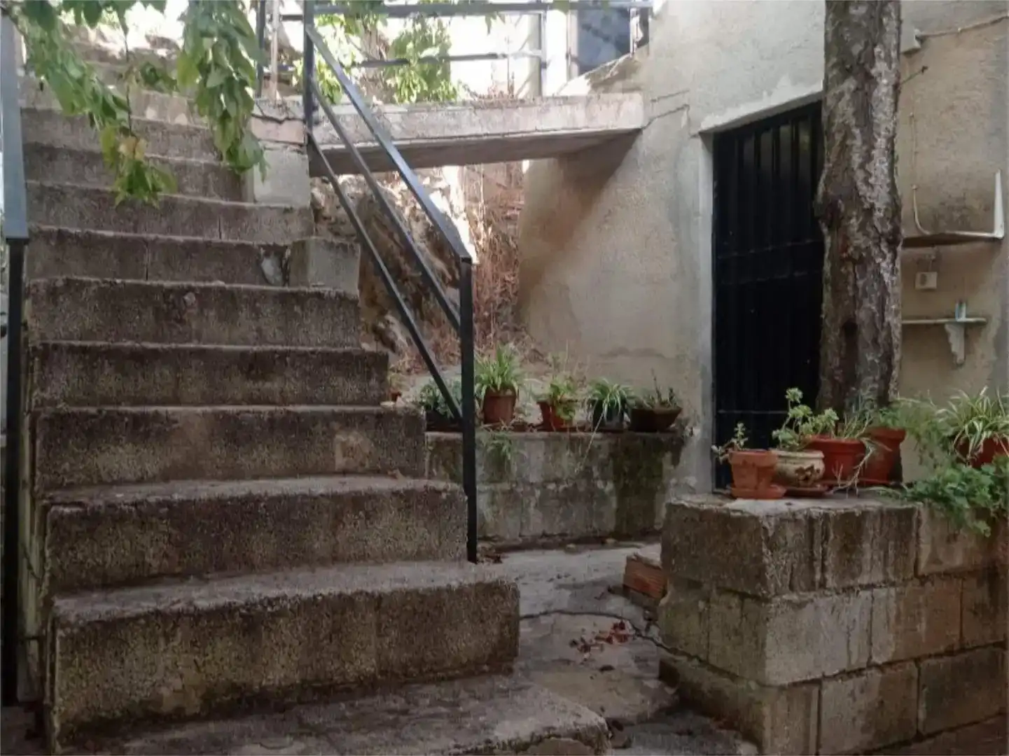 Casa o chalet en venta en Cambil con Jardín privado, Piscina y Amueblado