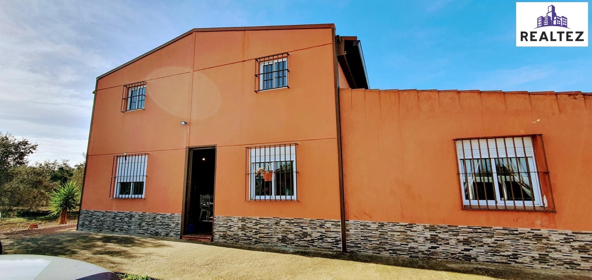 Exterior view of House or chalet for sale in Lebrija  with Heating, Private garden and Storage room
