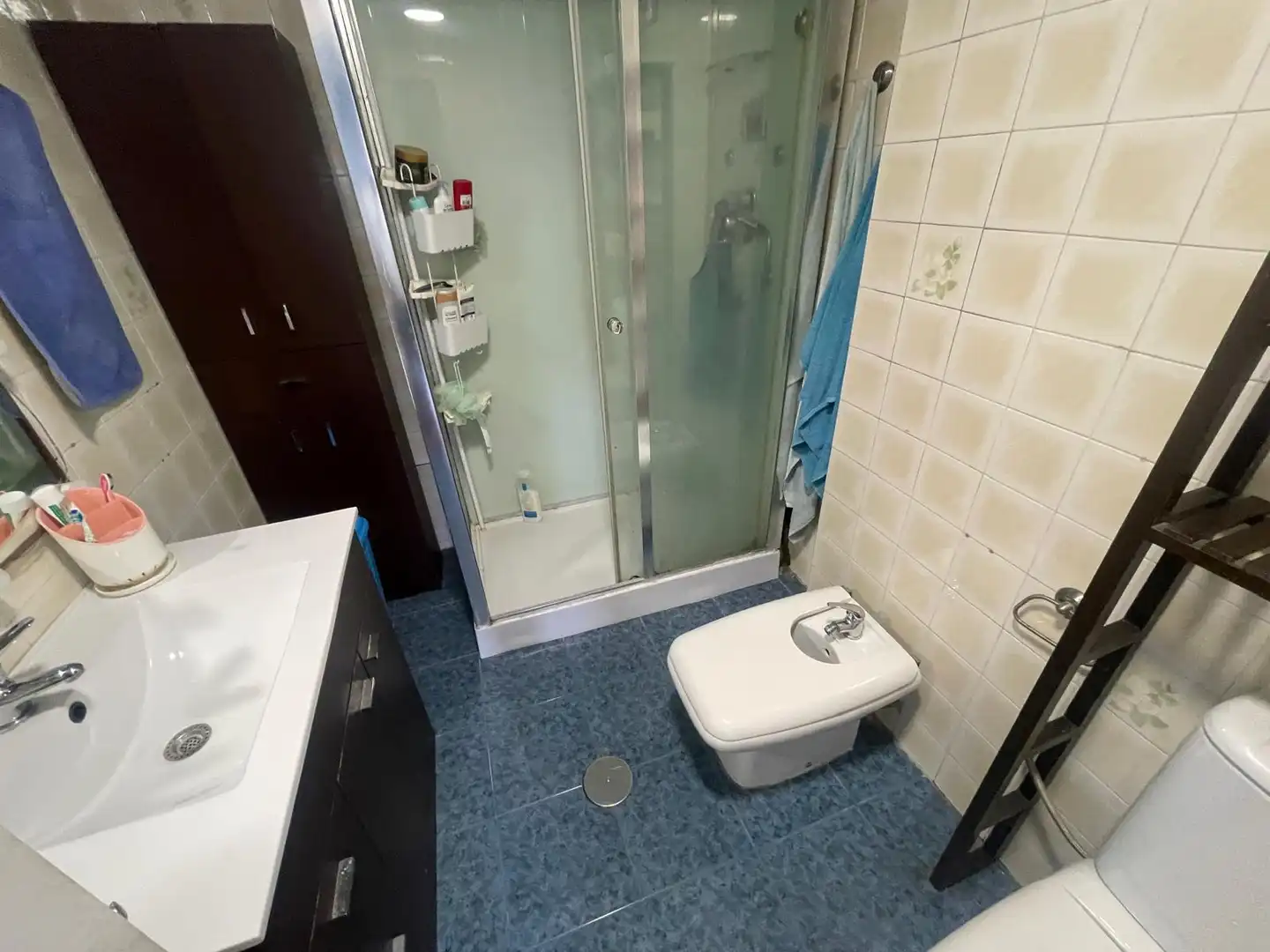 Badezimmer von Wohnung zum Verkauf in Málaga mit Klimaanlage, Privatgarten und Balkon