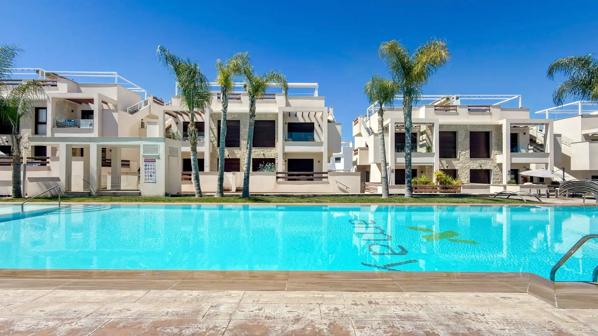 Bajo con piscina en venta en Los Balcones - Los Altos, imagen 27