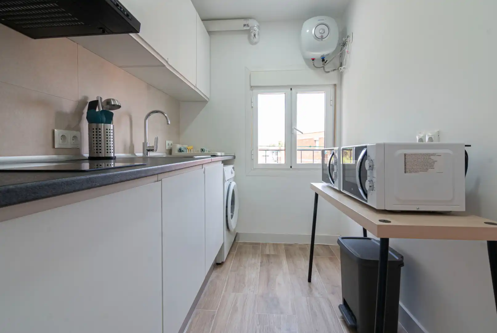 Küche von Wohnung zur untervermieten in Madrid mit Heizung, Möbliert und Waschmaschine