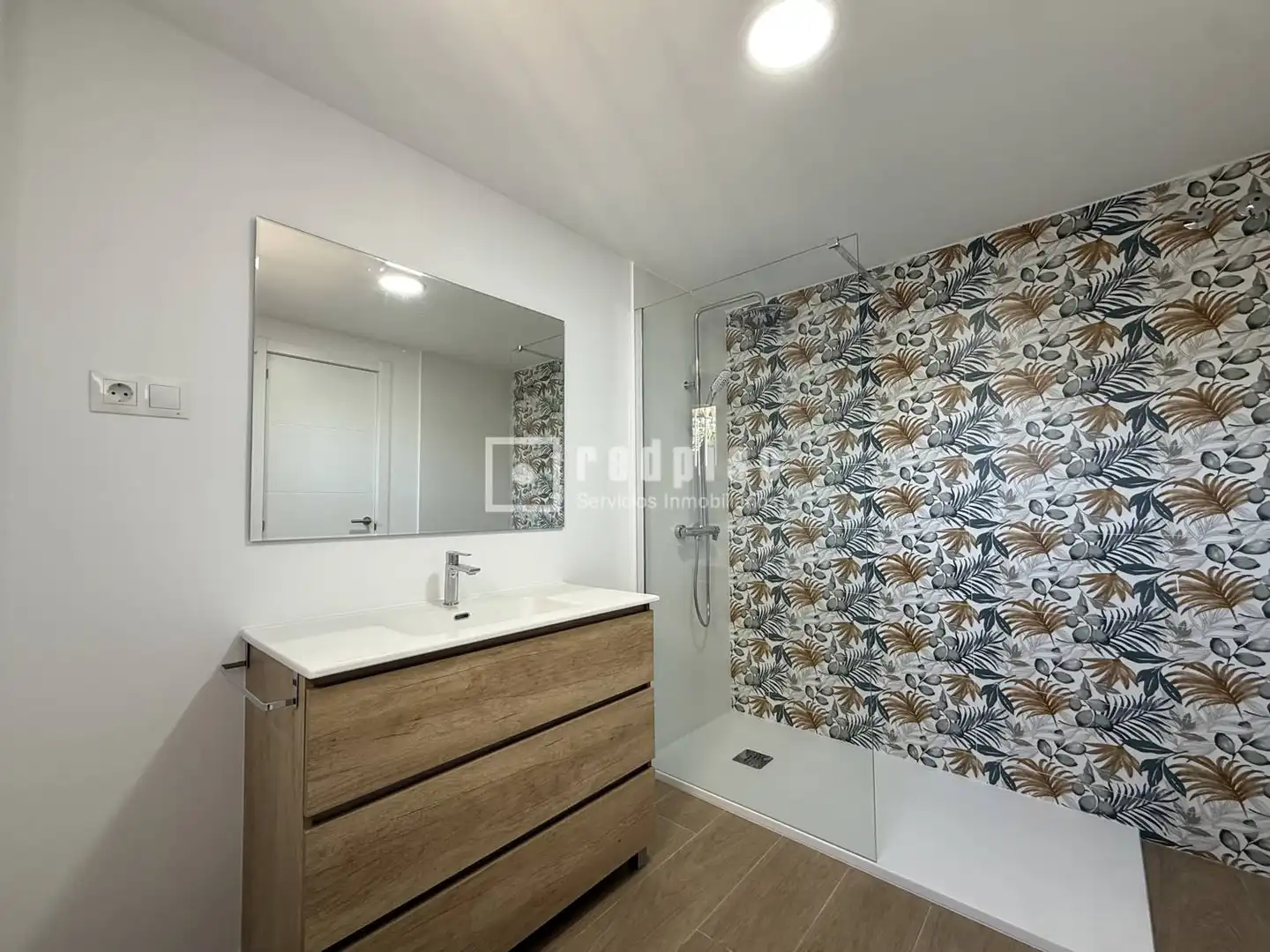 Baño de Piso en venta en Málaga con Jardín privado y Terraza