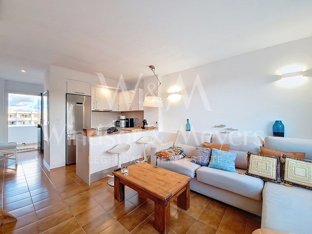 Sala d'estar de Pis en venda en Sant Josep de sa Talaia amb Terrassa, Piscina i Moblat