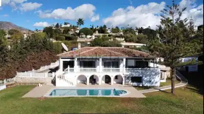 Villa avec piscine à vendre à Mijas pueblo