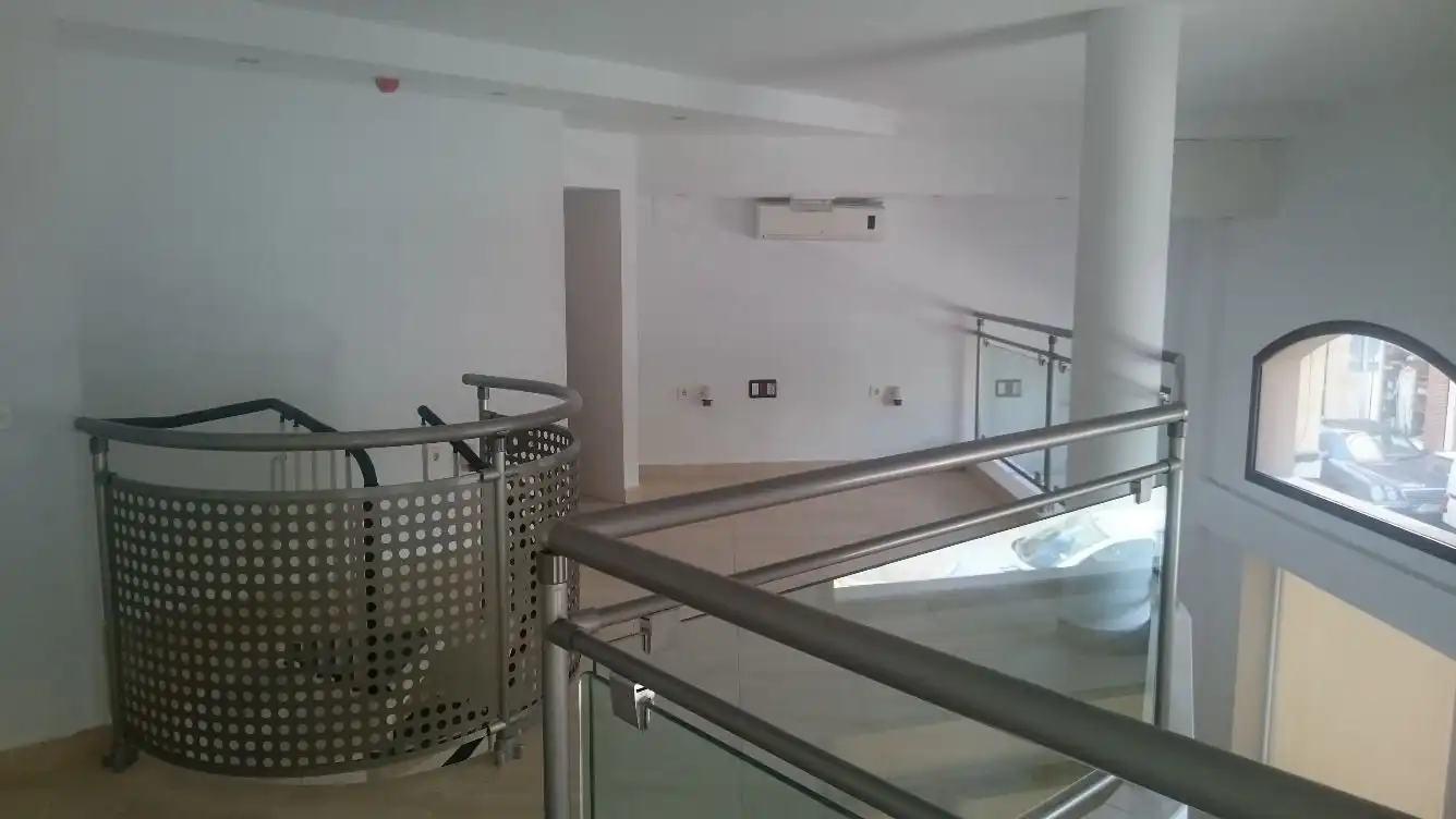 Local comercial en alquiler en Calle Carlos Ramírez de Arellano 19, imagen 8