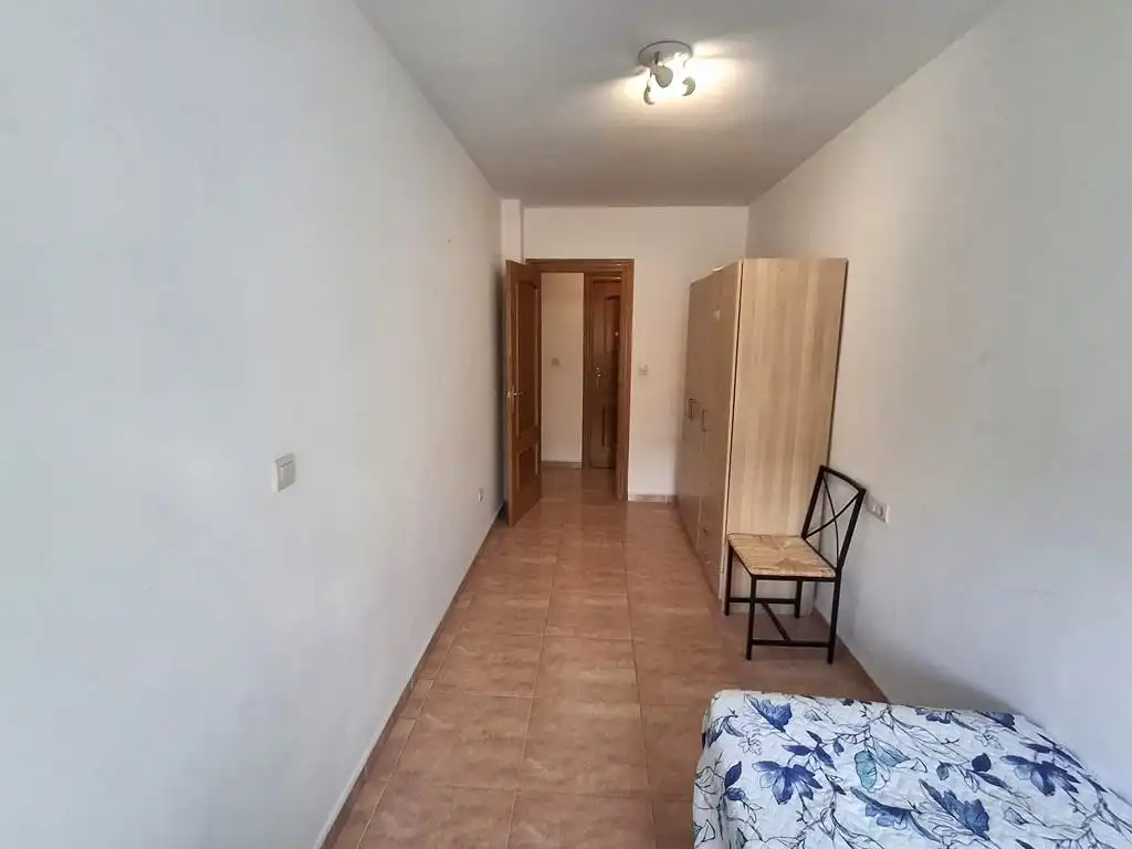 Piso en venta en La Roda con Calefacción, Trastero y Balcón