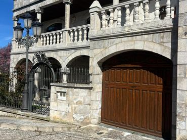 Chalet con jardín en venta en Calle Real