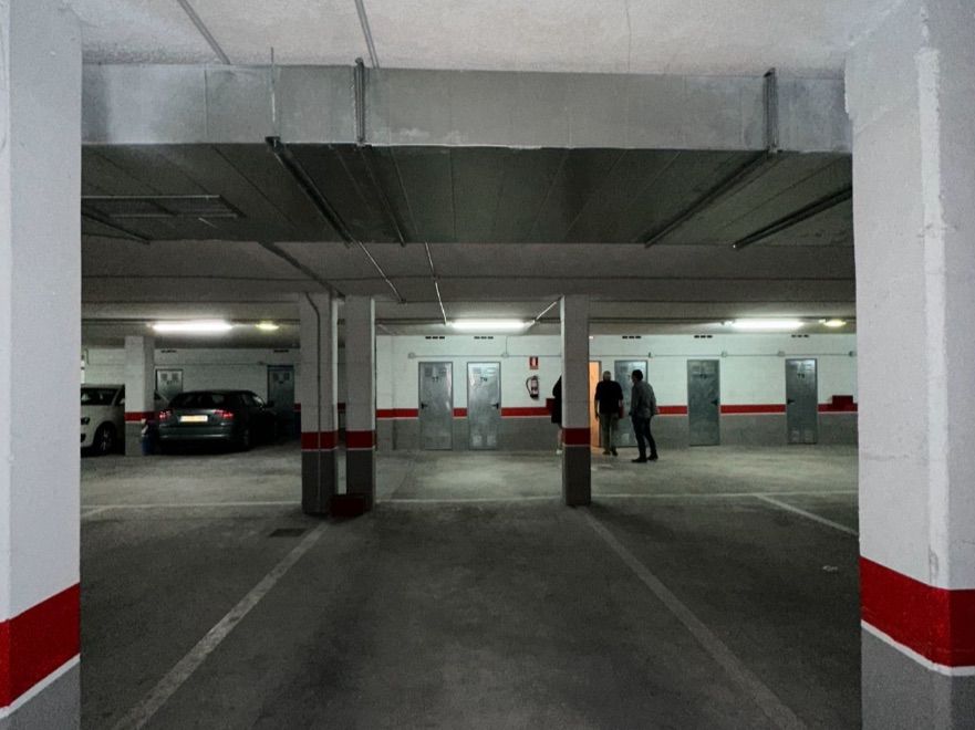 Aparcament de Garatge de lloguer en Llanes amb Alarma