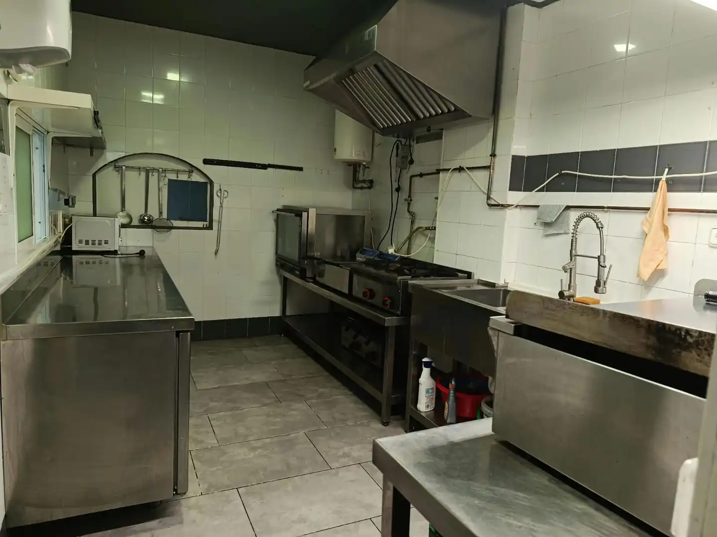 Local comercial de lloguer a Salvador Espriu, imagen 17