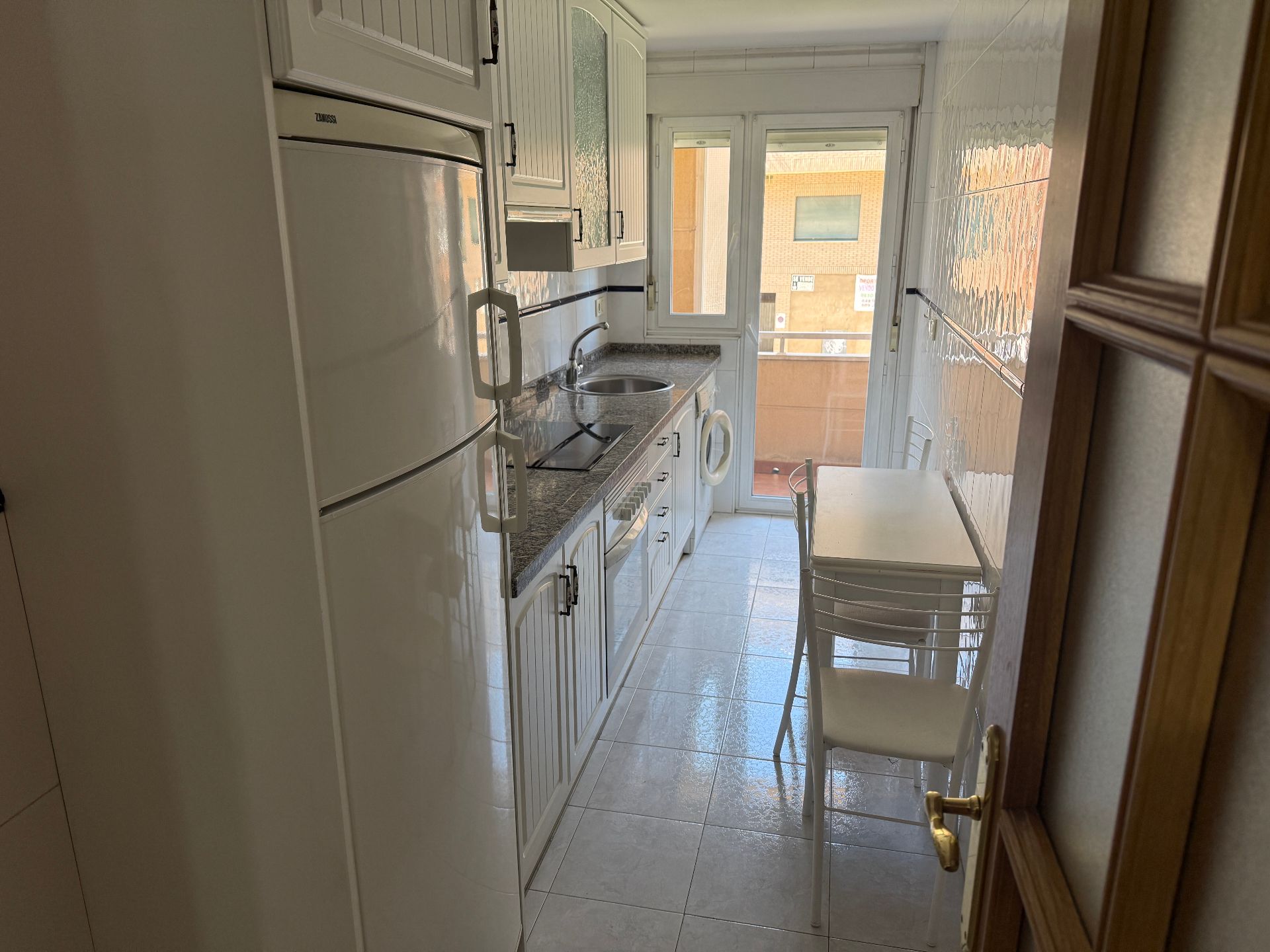 Cuina de Apartament en venda en León Capital  amb Calefacció, Parquet i Terrassa