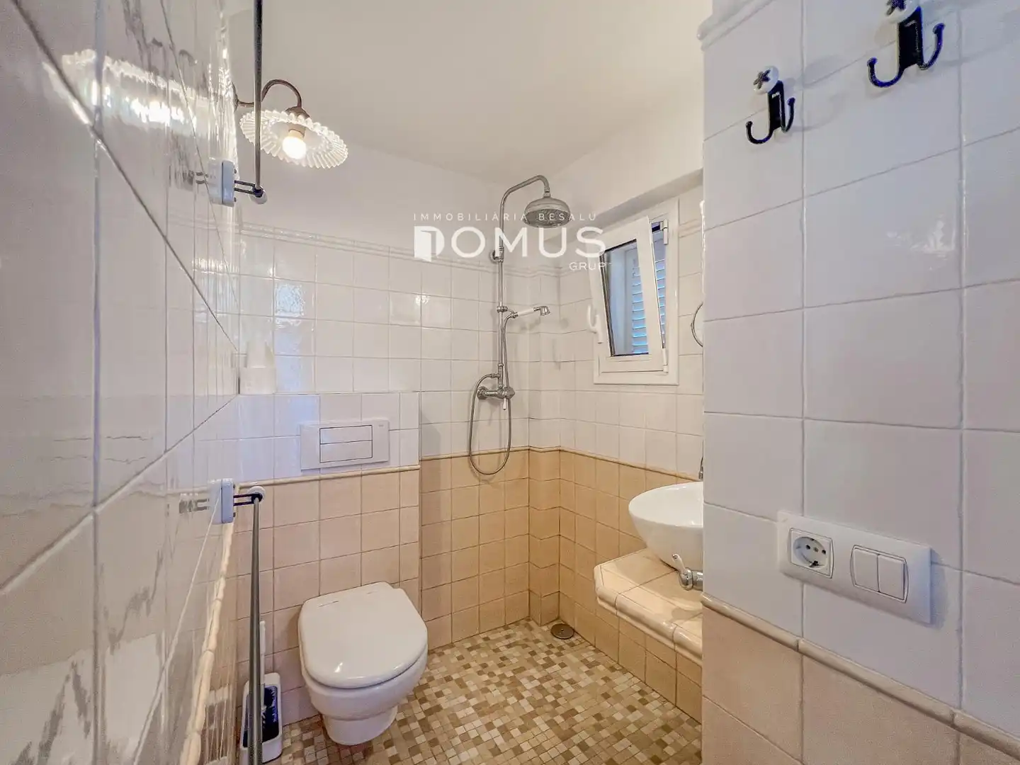 Baño de Casa o chalet en venta en Tortellà con Parquet, Horno y Balcón