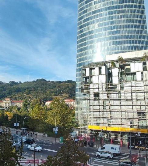 Photo 1 of Apartment to rent in Leizaola Lehendakariaren Kalea, 19, Abandoibarra - Guggenheim, Bizkaia