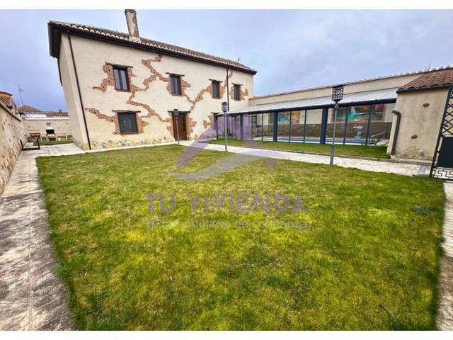 Casa-chalet en Venta en Travesia Fuente en Bustillo de la Vega