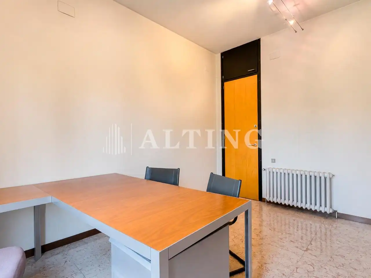 Office for rent in Barcelona  with Heating and Furnished