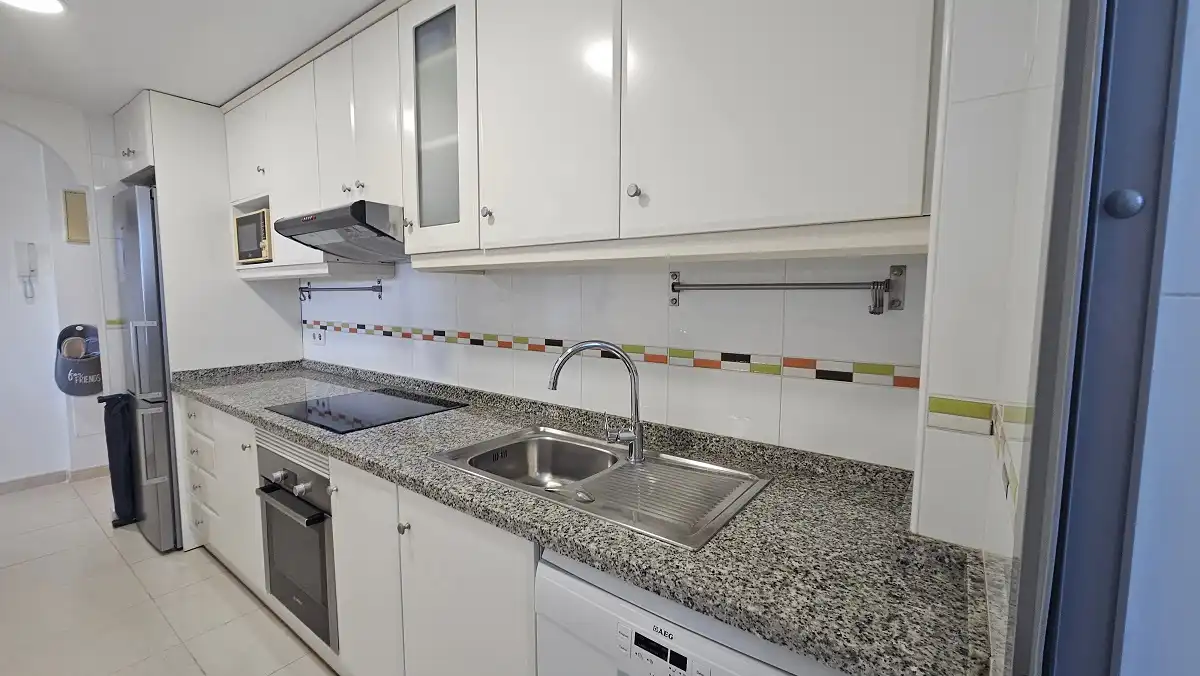 Cuina de Apartament en venda en Elche / Elx amb Aire condicionat, Traster i Balcó
