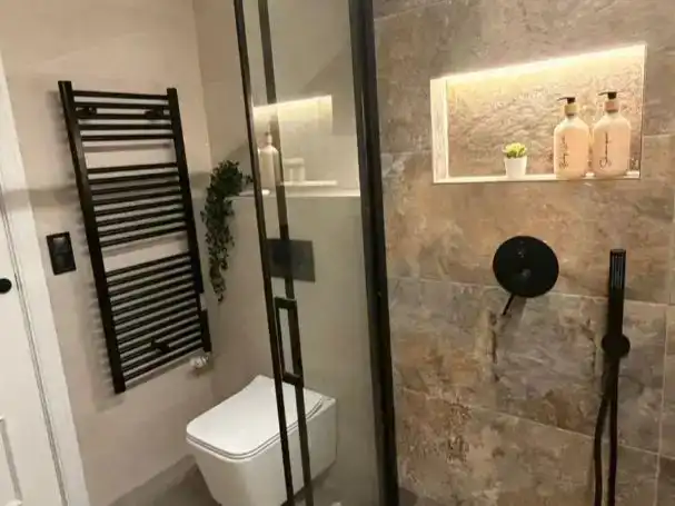 Bathroom of Flat for sale in  Lleida Capital  with Air Conditioner and Balcony