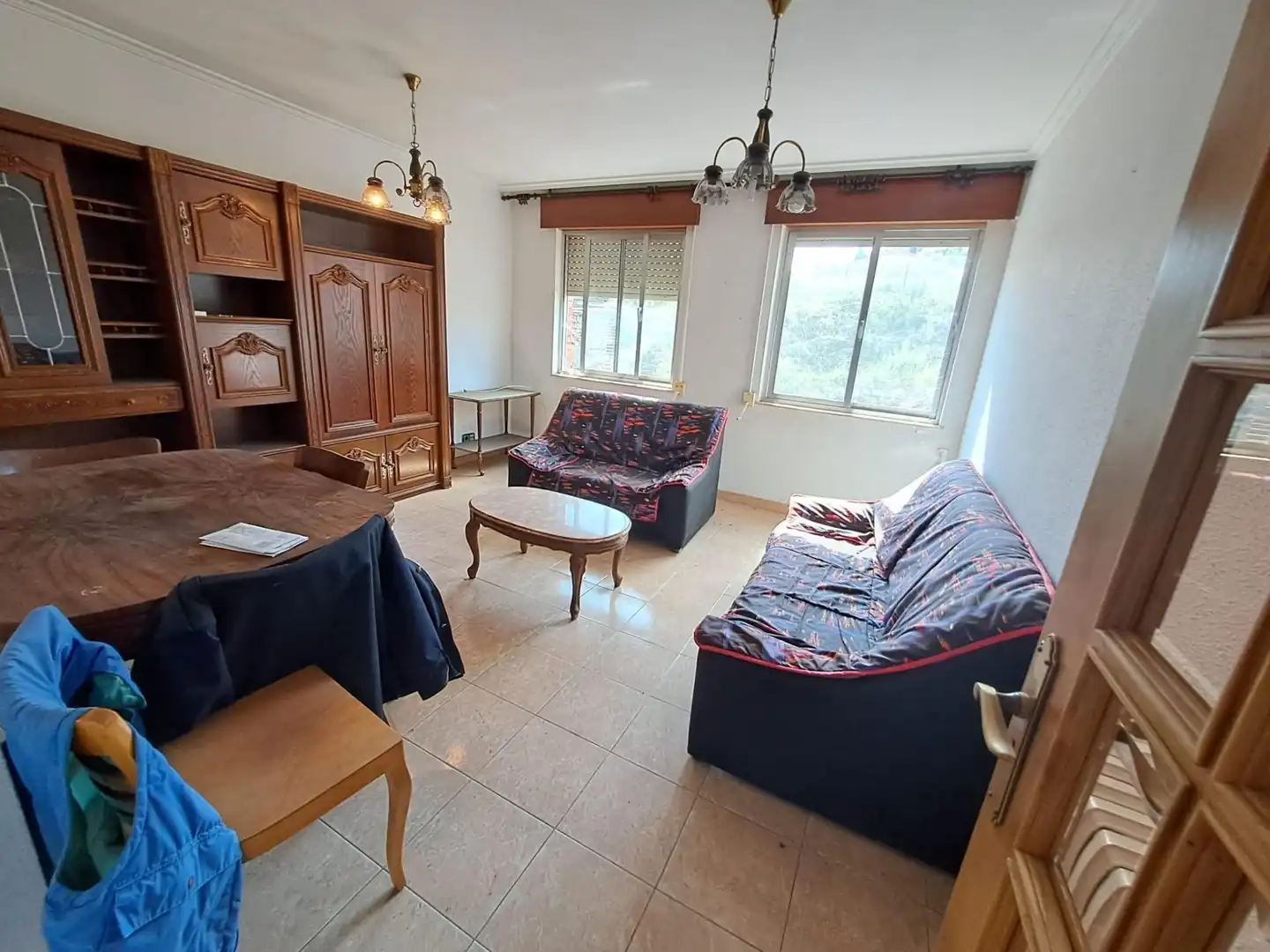 Sala d'estar de Pis en venda en Toreno amb Calefacció, Traster i Moblat