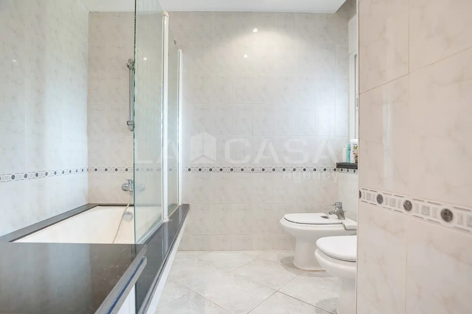 Casa pareada con terraza en venta en Santa Eulàlia de Ronçana, imagen 3