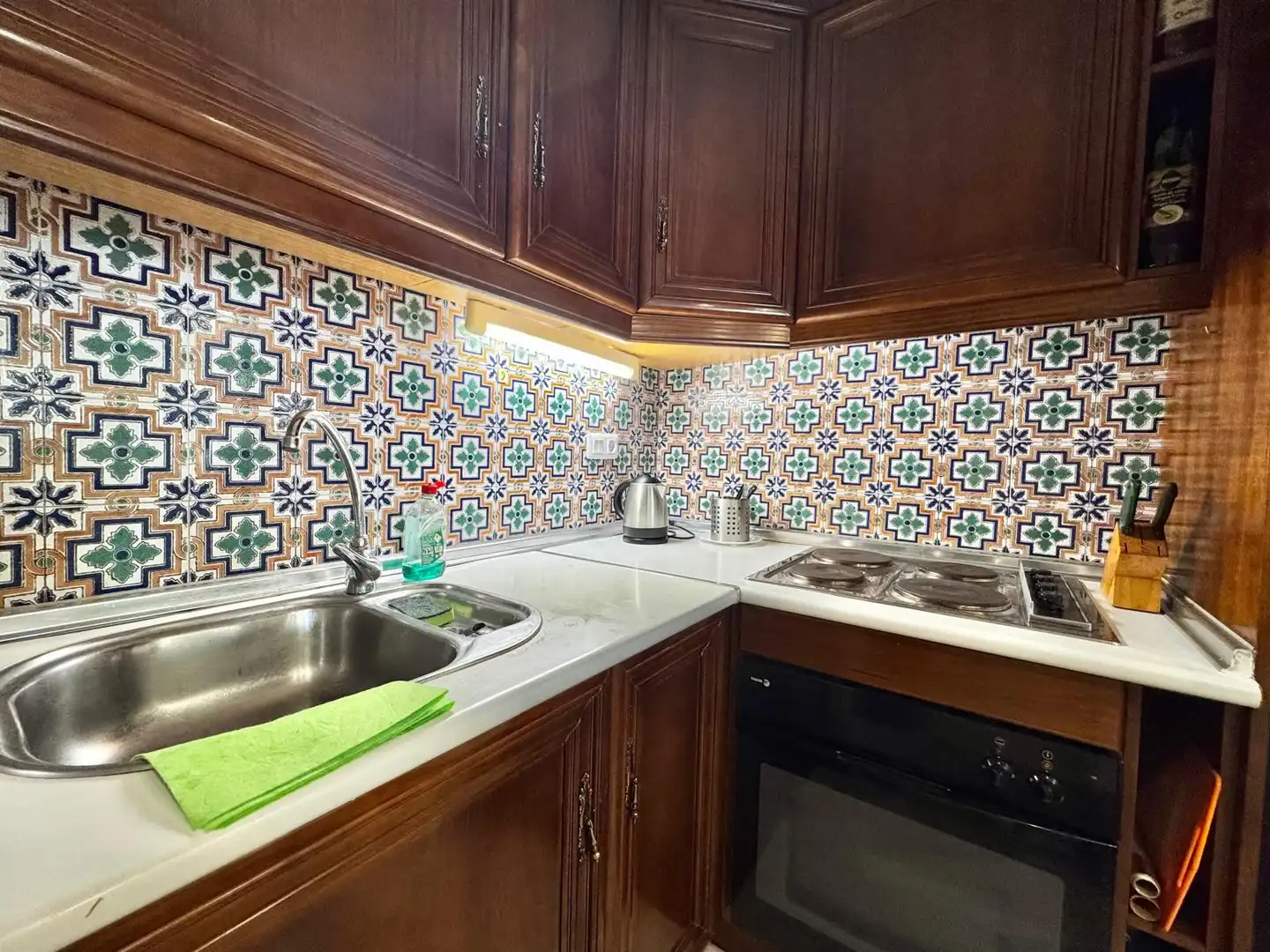 Cuina de Apartament de lloguer en Torrevieja amb Aire condicionat, Calefacció i Moblat