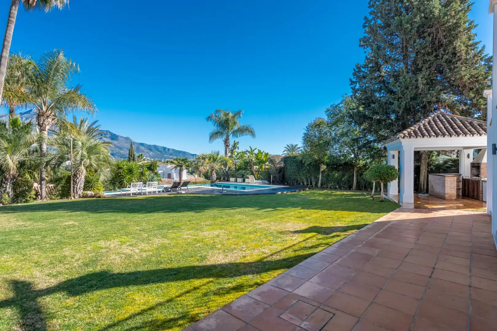 Villa con terrazza in vendita a Nueva Andalucía, imagen 4