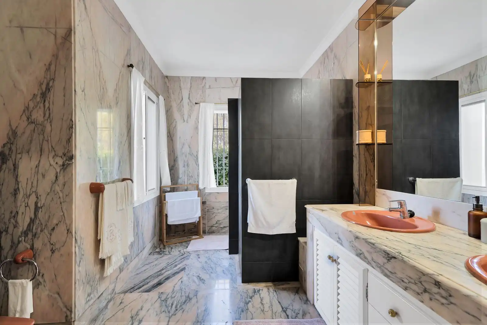 Chalet con piscina en venta en Avenida Pablo Ruiz Picasso 11, imagen 34