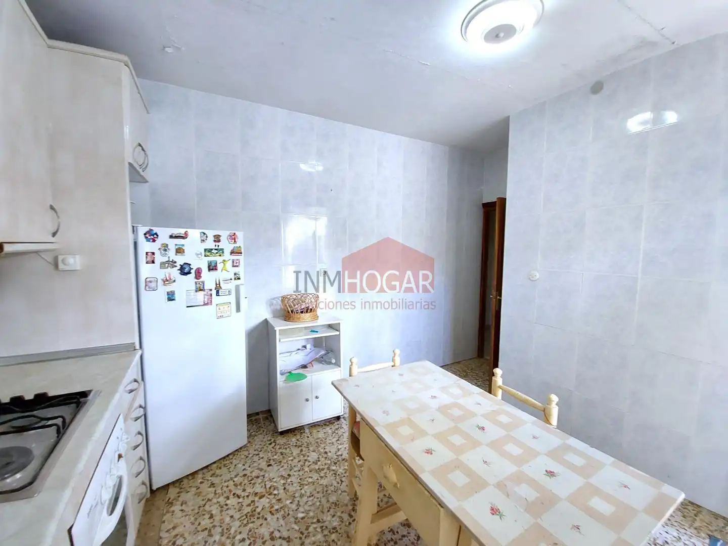 Cuina de Casa o xalet en venda en Palacios de Goda amb Calefacció, Terrassa i Traster