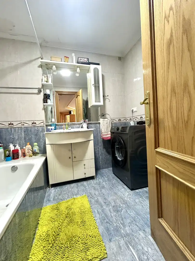 Bathroom of Flat for sale in Villamañán, León
