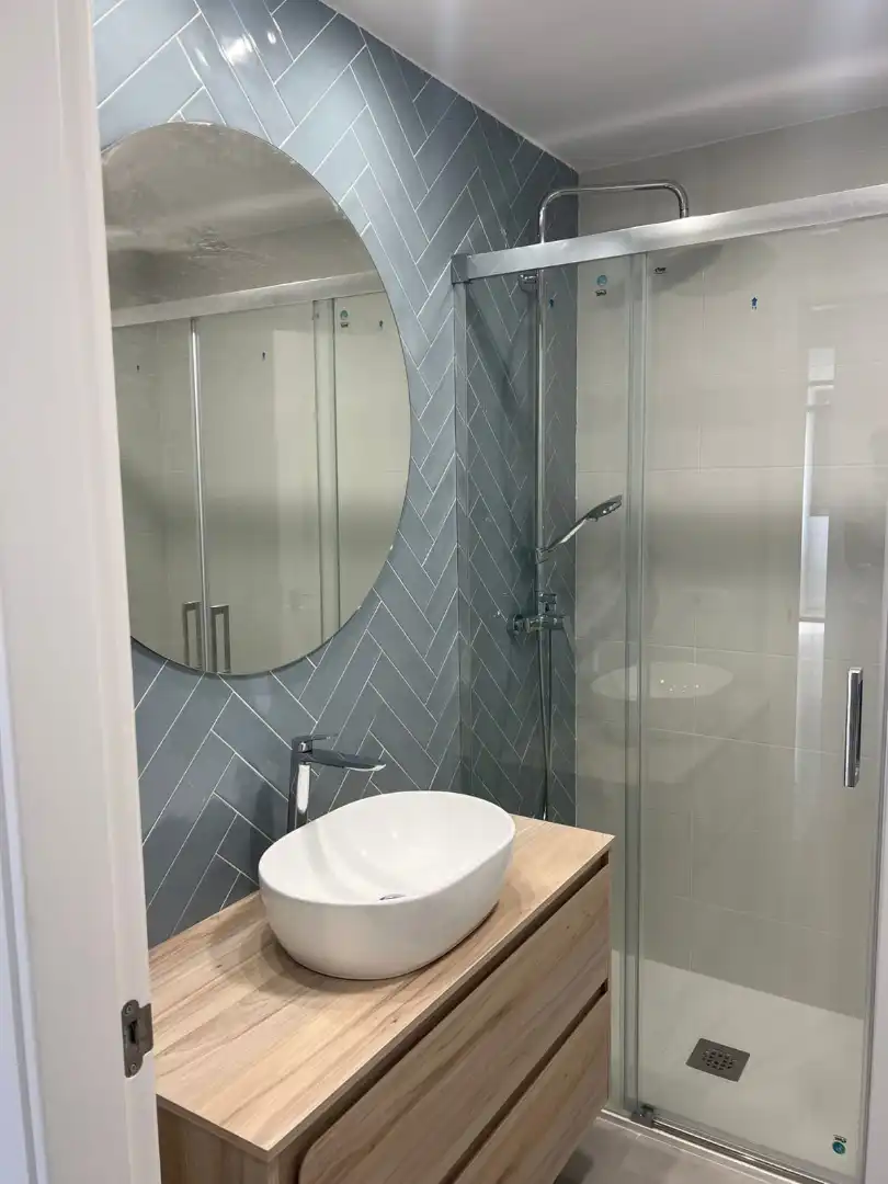 Bathroom of Flat for sale in Poio  with Heating, Parquet flooring and Oven