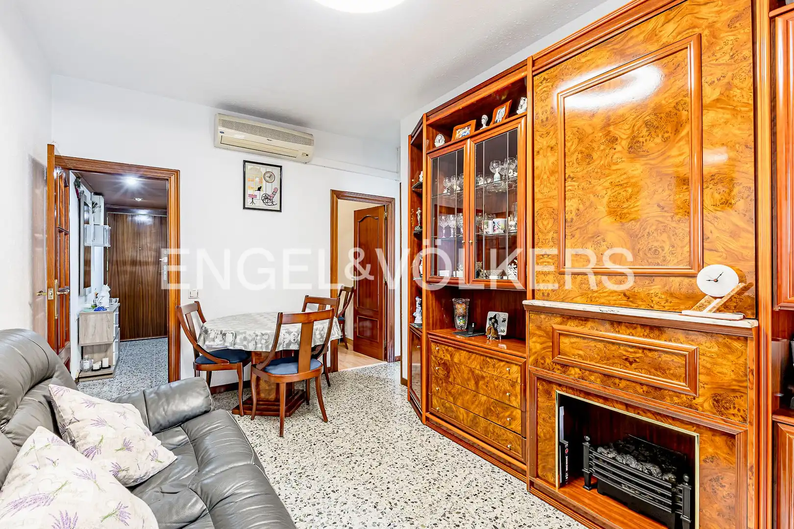 Comedor de Piso en venta en Barcelona con Aire acondicionado, Calefacción y Balcón