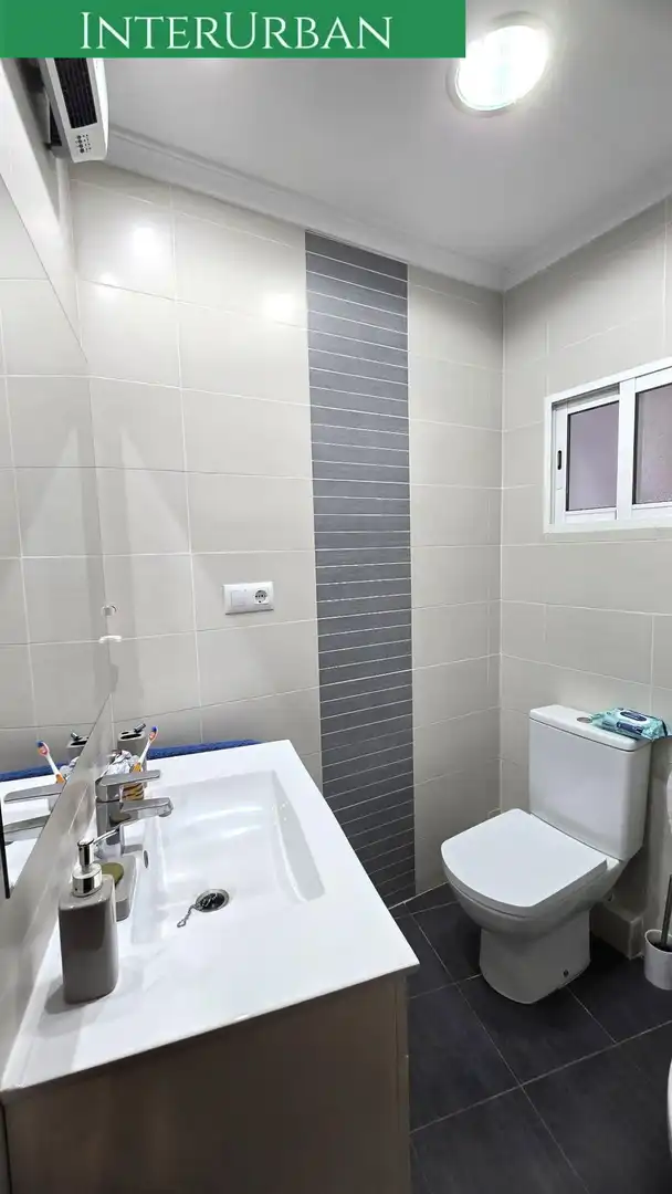 Baño de Piso en venta en Llíria con Aire acondicionado, Calefacción y Balcón