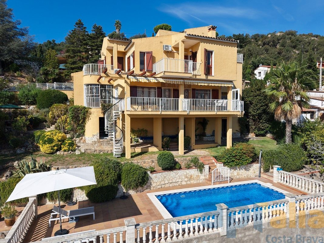 Exterior view of House or chalet for sale in Calonge i Sant Antoni  with Heating, Private garden and Terrace