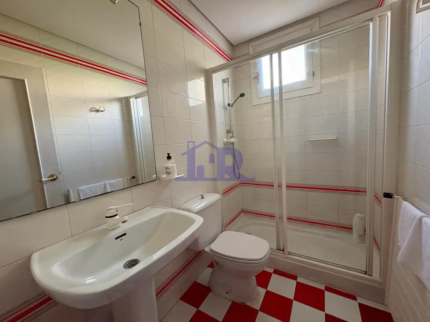 Bathroom of Houses for sale in Cuenca  with Heating, Terrace and Storage room
