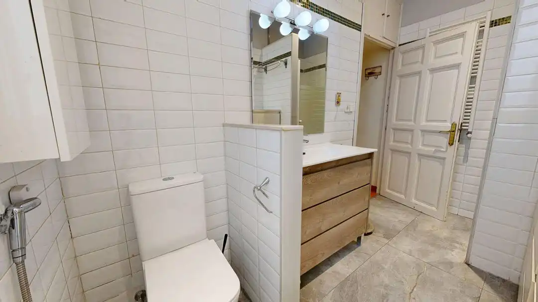 Baño de Piso en venta en Madrid con Aire acondicionado, Calefacción y Trastero