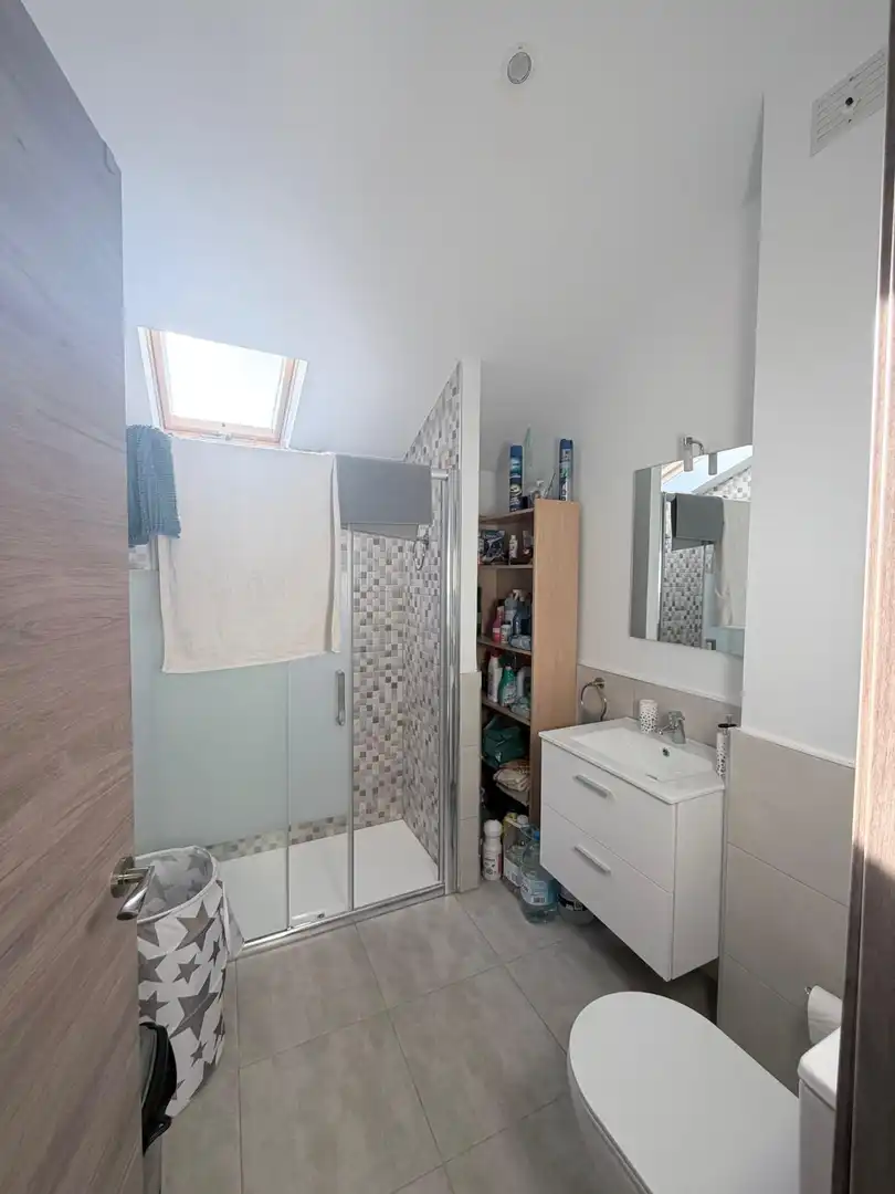 Bathroom of Duplexes for sale in Villaluenga de la Sagra  with Air Conditioner, Heating and Storage room