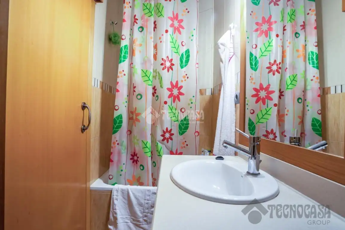 Badezimmer von Wohnung zum Verkauf in Barcelona mit Klimaanlage, Heizung und Möbliert