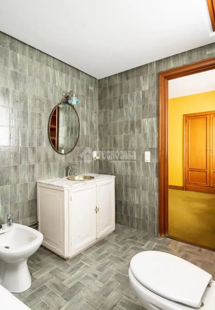 Baño de Piso en venta en Zaragoza con Calefacción, Terraza y Balcón