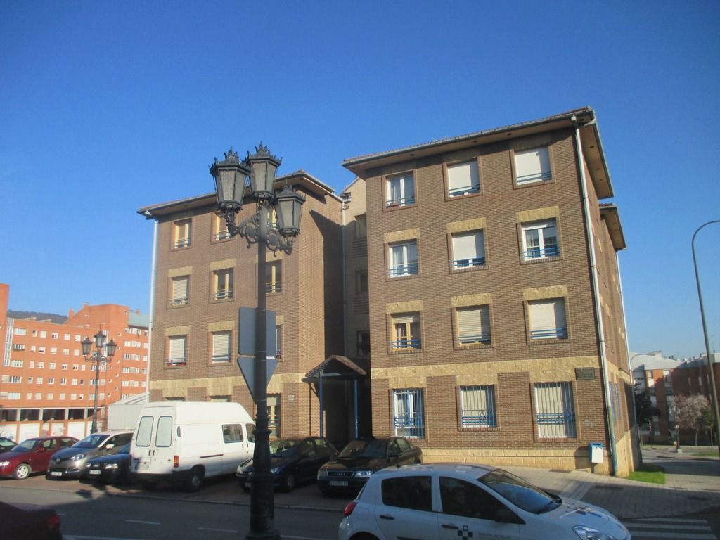 Vista exterior de Piso en venta en Oviedo 