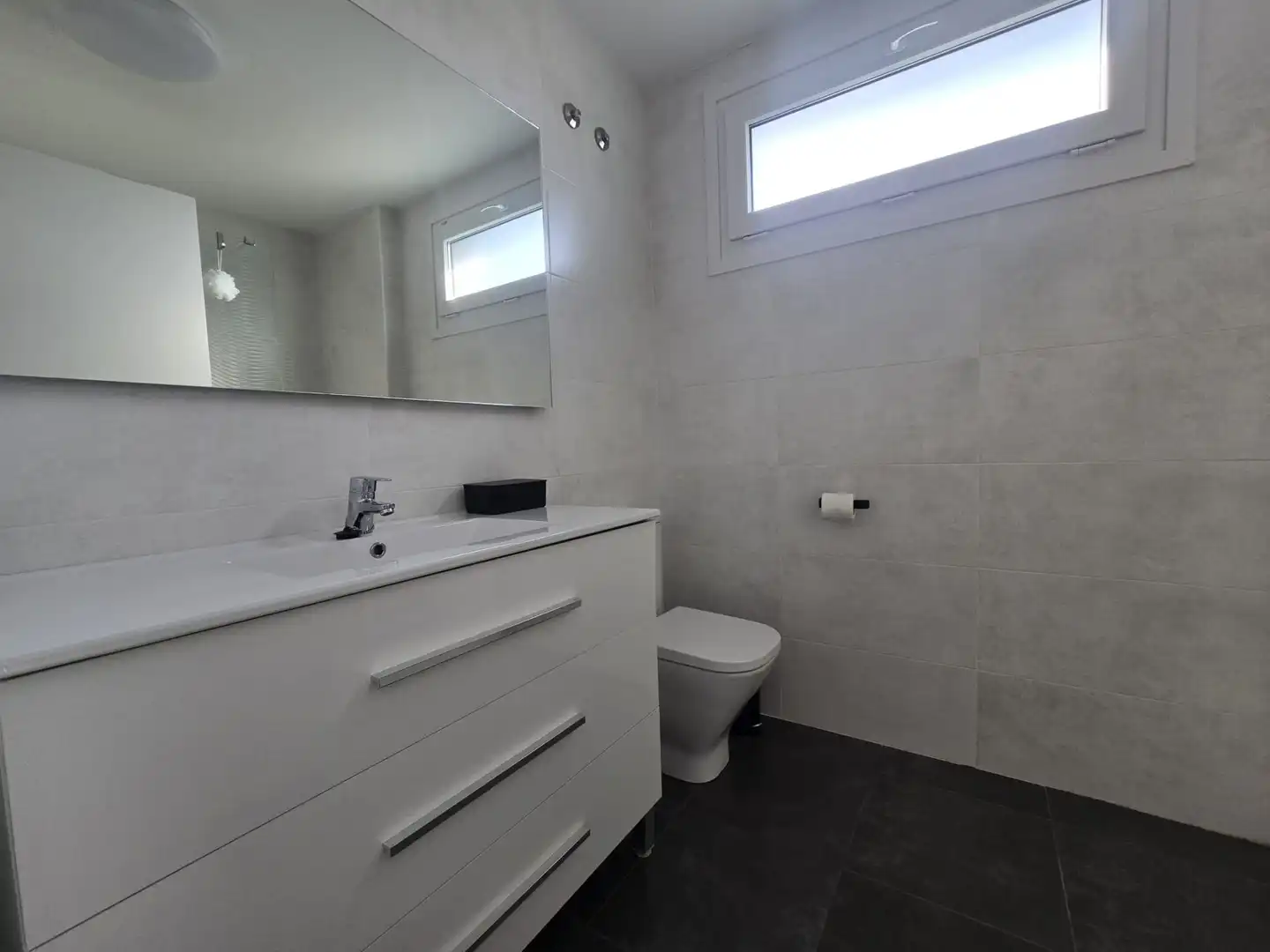 Bathroom of Flat for sale in  Logroño  with Heating, Terrace and Storage room