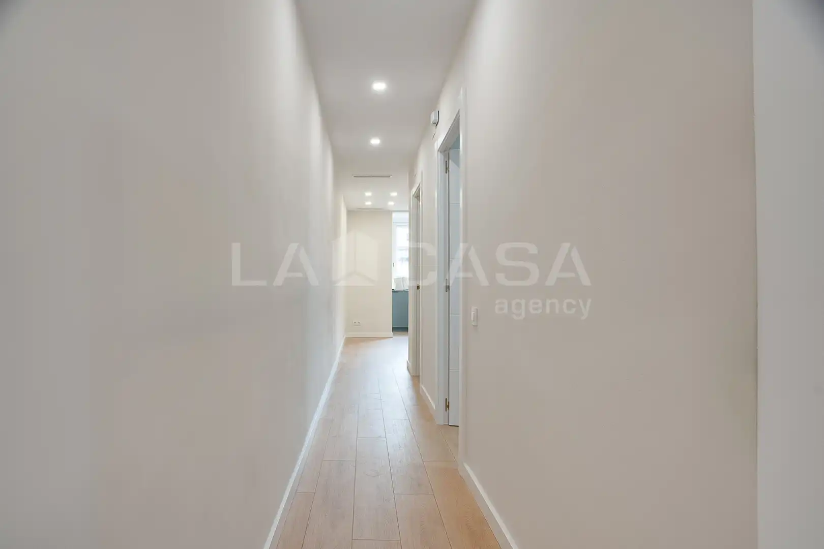 Flat for sale in Barcelona  with Balcony