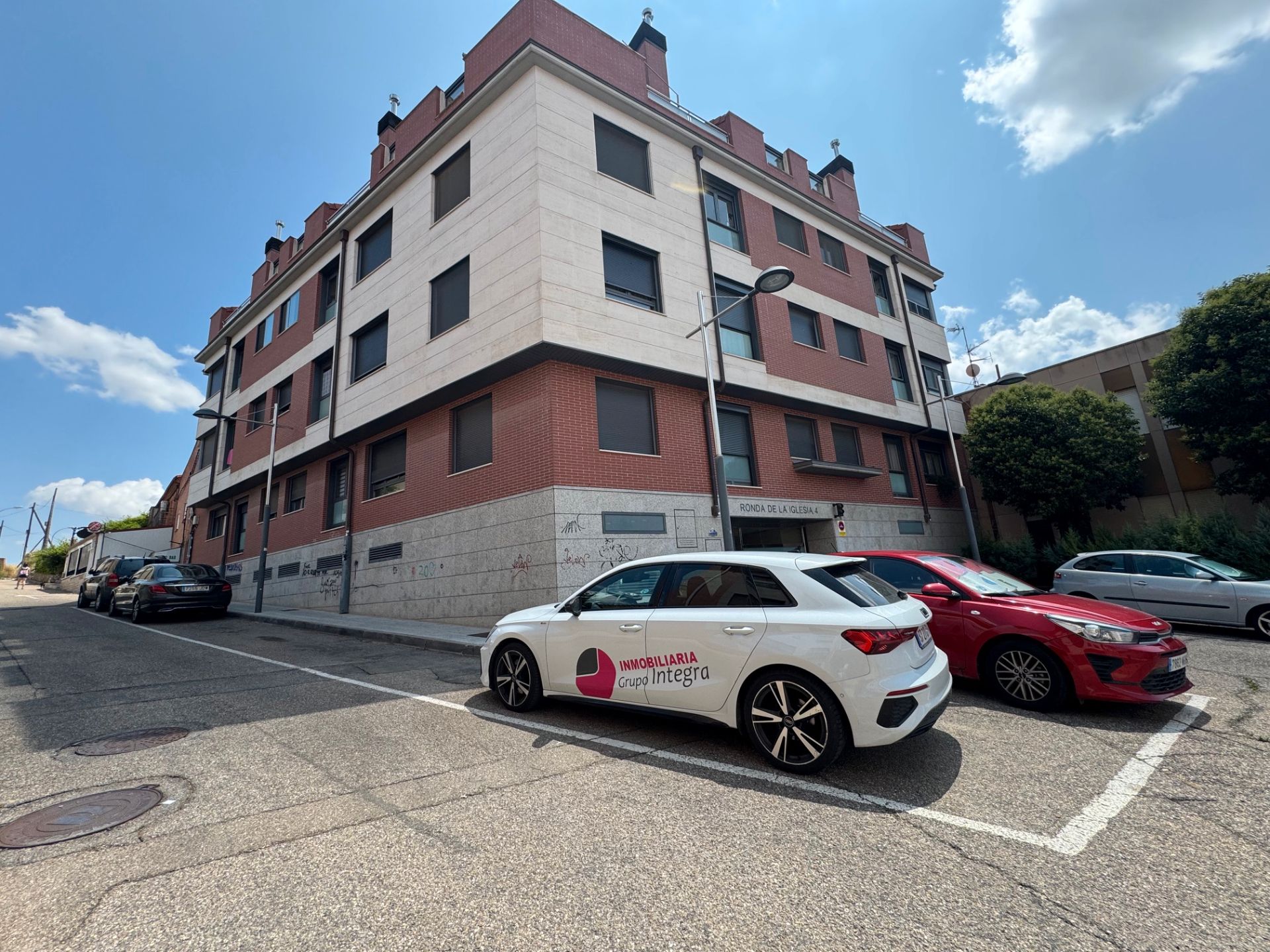 Exterior view of Garage for sale in Cistérniga